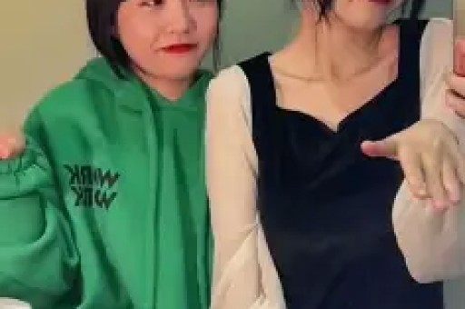 内娱女演员深夜溜进KTV陪酒姿态放低到尘埃 内娱女演员深夜溜进KTV陪酒姿态放低到尘埃